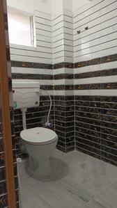 Bathroom Image of 260 Sq.ft 1 RK Apartment / Flat for rent in Salt Lake City Kolkata for Rs. 9000