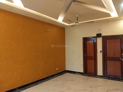 Bedroom Image of 1300 Sq.ft 4 BHK Independent House for rent in GMS Road Dehradun for Rs. 32000