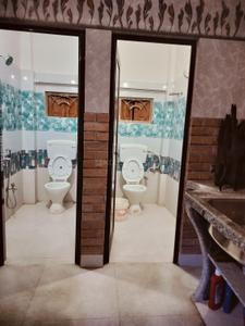 Bathroom Image of Rina girls pg in Garfa, Kolkata