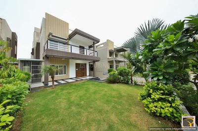 Balcony Image of 5265 Sq.ft 4 BHK Independent House for sale in Shilaj Ahmedabad for Rs. 100000001