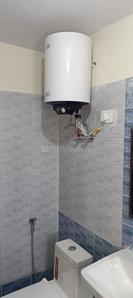 Bathroom Image of 800 Sq.ft 1 RK Builder Floor for rent in Villa Alpha 2, Alpha II Greater Noida for Rs. 13500