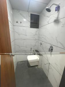 Bathroom Image of 1750 Sq.ft 3 BHK Apartment / Flat for rent in Shreeyam Lotus, Shilaj Ahmedabad for Rs. 35000