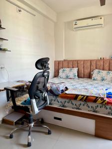 Bedroom Image of 1305 Sq.ft 2 BHK Apartment / Flat for sale in Sargasan Gandhinagar for Rs. 6100000
