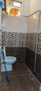 Bathroom Image of 1100 Sq.ft 2 BHK Apartment / Flat for rent in Jubilee Hills Hyderabad for Rs. 32500