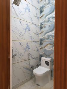 Common Bathroom Image of 1000 Sq.ft 2 BHK Builder Floor for sale in Vasundhara Ghaziabad for Rs. 6800000
