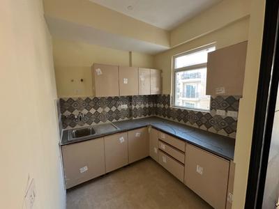 Kitchen Image of 822 Sq.ft 2 BHK Builder Floor for rent in Signature Global Park 2 And 3, Sector 36 Sohna for Rs. 15000