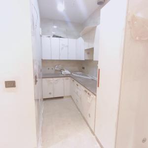 Kitchen Image of 1000 Sq.ft 2 BHK Builder Floor for sale in Lajpat Nagar New Delhi for Rs. 25555555