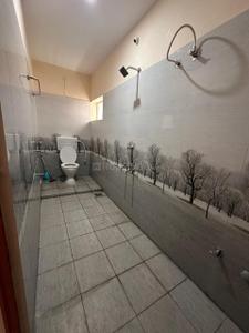 Bathroom Image of 1000 Sq.ft 2 BHK Apartment / Flat for rent in AVP Azhagammal Nagar Thanjavur for Rs. 13500