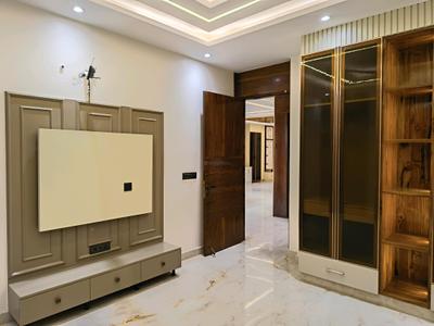 Bedroom Image of 2400 Sq.ft 4 BHK Builder Floor for sale in Indirapuram Ghaziabad for Rs. 34000000