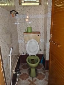 Bathroom Image of 2500 Sq.ft 4 BHK Apartment / Flat for sale in Haltu Kolkata for Rs. 13300000