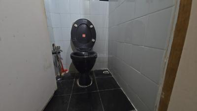 Bathroom Image of 500 Sq.ft 1 BHK Apartment / Flat for sale in Kabra Maheshwari Nagar, Andheri East Mumbai for Rs. 13000000