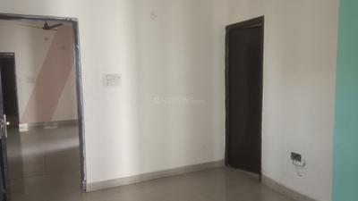 Bedroom Image of 915 Sq.ft 2 BHK Apartment / Flat for rent in Supertech Livingston, Crossings Republik Ghaziabad for Rs. 18000