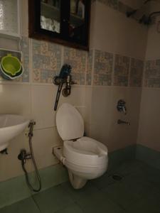 Bedroom Three Image of 905 Sq.ft 3 BHK Apartment / Flat for sale in Dosti Clover, Antop Hill Mumbai for Rs. 27600000