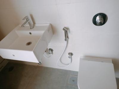 Bathroom Image of 914 Sq.ft 2.5 BHK Apartment / Flat for rent in Ashar Arize, Kalwa Thane for Rs. 42000