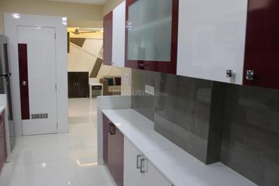 Kitchen Image of 2025 Sq.ft 3 BHK Apartment / Flat for sale in Thaltej Ahmedabad for Rs. 11500000