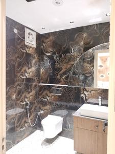 Common Bathroom Image of 1350 Sq.ft 4 BHK Builder Floor for sale in Raju Parak Extension New Delhi for Rs. 16000000