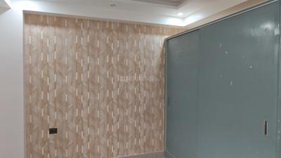 Bedroom Image of 1800 Sq.ft 4 BHK Builder Floor for sale in Shalimar Garden Ghaziabad for Rs. 16500000