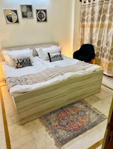 Bedroom Image of 792 Sq.ft 3 BHK Builder Floor for rent in DDA R Block, New Rajinder Nagar New Delhi for Rs. 62000