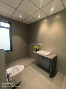 Bathroom Image of 2100 Sq.ft 4 BHK Apartment / Flat for sale in Fortune Imperia 2, Bhayli Vadodara for Rs. 15300000