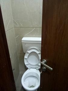 Bathroom Image of 1250 Sq.ft 3 BHK Builder Floor for rent in Ernakulam South Kochi for Rs. 72000