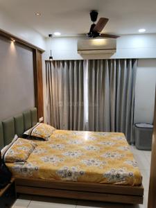 Bedroom Image of 1800 Sq.ft 3 BHK Apartment / Flat for rent in Sola Ahmedabad for Rs. 50000
