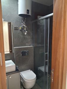 Bathroom Image of 1600 Sq.ft 3 BHK Duplex for sale in Alaknanda New Delhi for Rs. 47500000