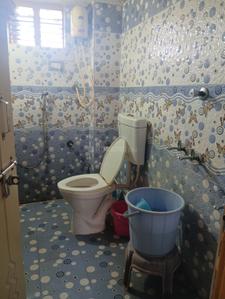 Bathroom Image of 2000 Sq.ft 2 BHK Independent House for rent in Syndicate Nagar Anantapur for Rs. 14000