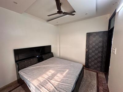 Bedroom Image of 900 Sq.ft 2 BHK Builder Floor for rent in Janakpuri New Delhi for Rs. 28000