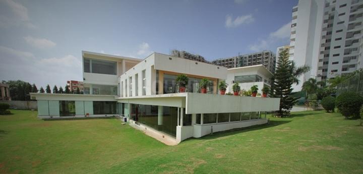 Alpine Pyramid Main Image 1