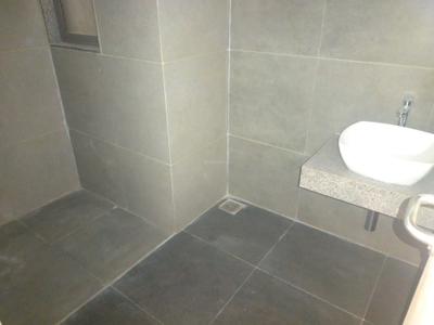 Bathroom Image of 3270 Sq.ft 4 BHK Apartment / Flat for sale in Shivalik Avenue, Bodakdev Ahmedabad for Rs. 36000000