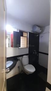 Bathroom Image of 1150 Sq.ft 2 BHK Apartment / Flat for rent in Raviraj Fortaleza Apartment, Kalyani Nagar Pune for Rs. 60000