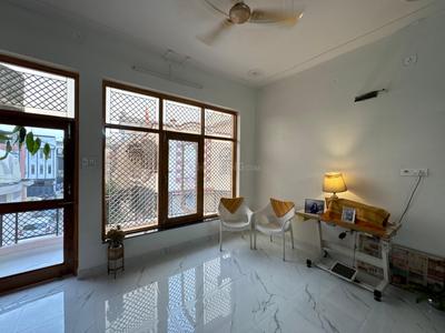 Bedroom Image of 1200 Sq.ft 2 BHK Builder Floor for rent in Shastri Nagar Meerut for Rs. 25000