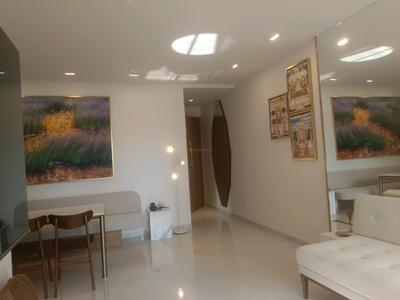 Living Room Image of 1050 Sq.ft 3 BHK Apartment / Flat for sale in Kandivali West Mumbai for Rs. 33500000