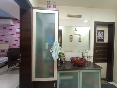 Kitchen Image of 1600 Sq.ft 3 BHK Apartment / Flat for rent in Shivaji Nagar Pune for Rs. 80000