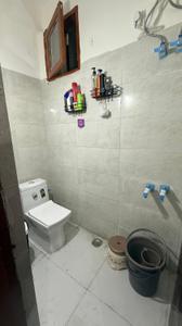 Bathroom Image of 234 Sq.ft 1 RK Apartment / Flat for rent in Sector 51 Noida for Rs. 10000