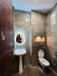 Bathroom Image of 1500 Sq.ft 3 BHK Duplex for sale in Sultanpur Road Lucknow for Rs. 7000000