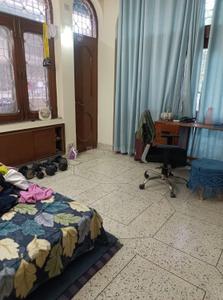 Bedroom Image of 900 Sq.ft 2 BHK Builder Floor for rent in Lajpat Nagar New Delhi for Rs. 41500