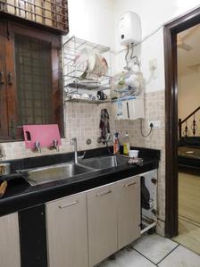 Kitchen Image of 350 Sq.ft 1 RK Studio for rent in Sarita Vihar New Delhi for Rs. 36000