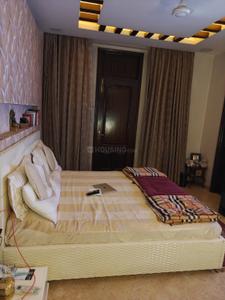 Bedroom Image of 2500 Sq.ft 3 BHK Builder Floor for sale in Greater Kailash New Delhi for Rs. 90000000