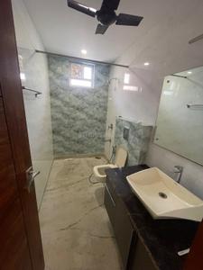 Bathroom Image of 720 Sq.ft 1 BHK Builder Floor for rent in Shalimar Bagh New Delhi for Rs. 30000