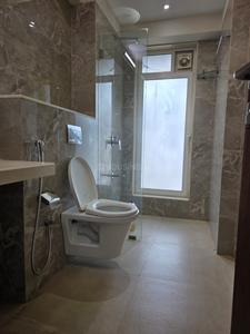 Bathroom Image of 1200 Sq.ft 3 BHK Apartment / Flat for sale in Andheri West Mumbai for Rs. 39999999