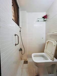 Bathroom Image of 700 Sq.ft 1 BHK Apartment / Flat for sale in Rajhans Seasons, Vasai West Vasai for Rs. 6200000