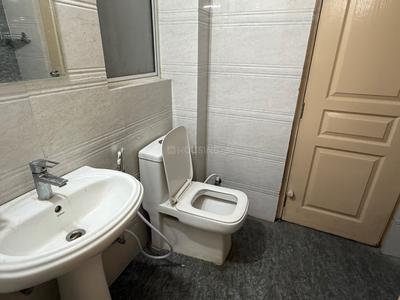 Bathroom Image of 1165 Sq.ft 3 BHK Apartment / Flat for rent in Oro Elements, Jankipuram Lucknow for Rs. 17500