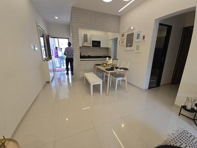 Hall Image of 950 Sq.ft 2 BHK Apartment / Flat for sale in K Raheja Sterling, Mohammed Wadi Pune for Rs. 9500000