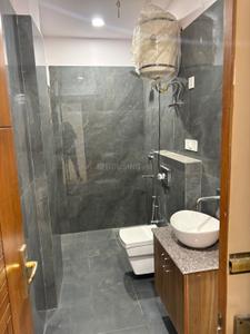 Image of 1090 Sq.ft 3 BHK Builder Floor for sale in Laxmi Nagar, New Delhi for Rs. 12900000