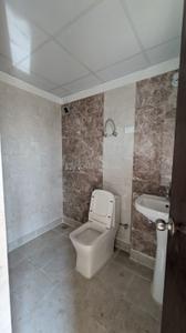 Bathroom Image of 900 Sq.ft 2 BHK Apartment / Flat for rent in Marina Suites , Mahurali Ghaziabad for Rs. 18000