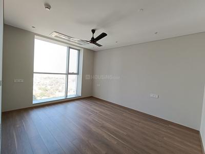 Bedroom Image of 2950 Sq.ft 3.5 BHK Apartment / Flat for sale in Panchshil Towers, Kharadi Pune for Rs. 46000000