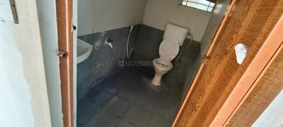 Bathroom Image of 600 Sq.ft 2 BHK Builder Floor for rent in Thirumalashettyhally Bengaluru for Rs. 12000