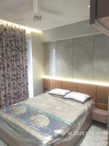 Bedroom Image of 1900 Sq.ft 3 BHK Apartment / Flat for rent in Prestige Oliva Pride, Bhimrad Surat for Rs. 50000