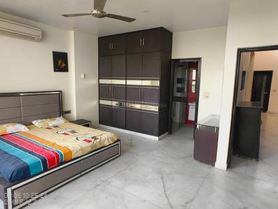 Bedroom Image of 1500 Sq.ft 3 BHK Builder Floor for rent in Sector 52 Noida for Rs. 50000